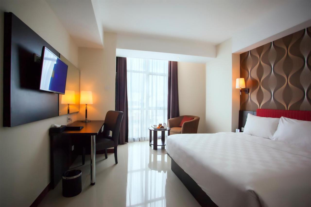 Best Western The Lagoon Hotel Манадо Екстер'єр фото