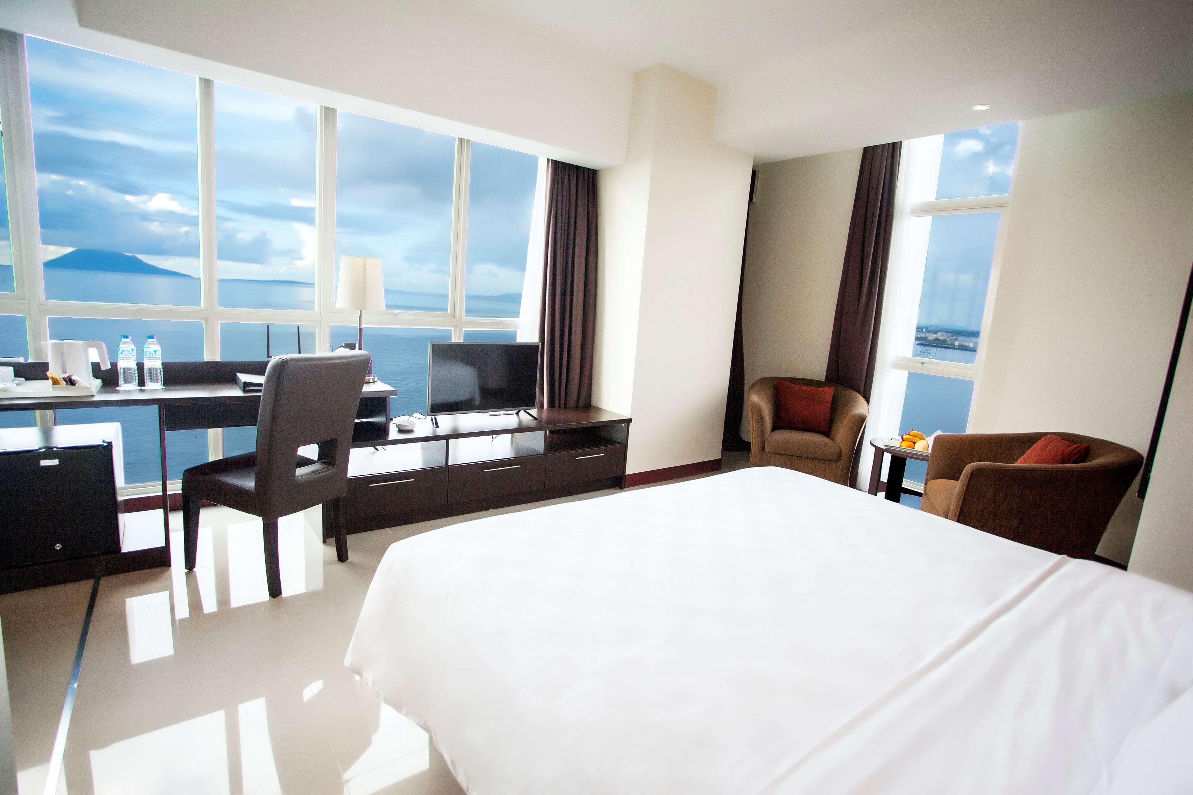 Best Western The Lagoon Hotel Манадо Екстер'єр фото