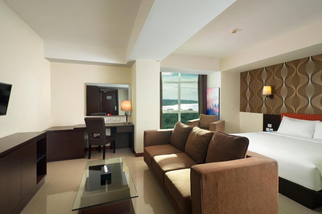 Best Western The Lagoon Hotel Манадо Екстер'єр фото