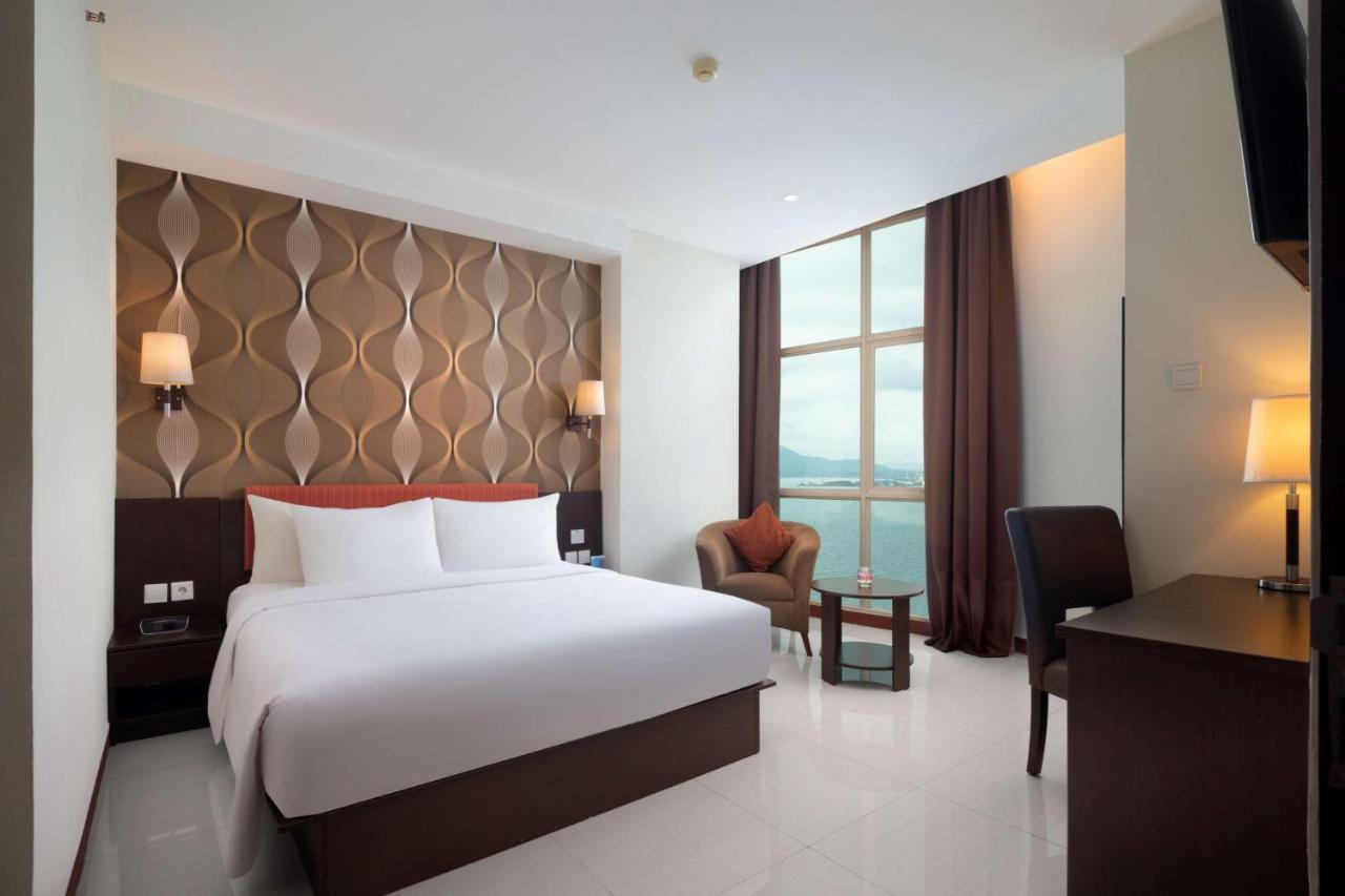 Best Western The Lagoon Hotel Манадо Екстер'єр фото