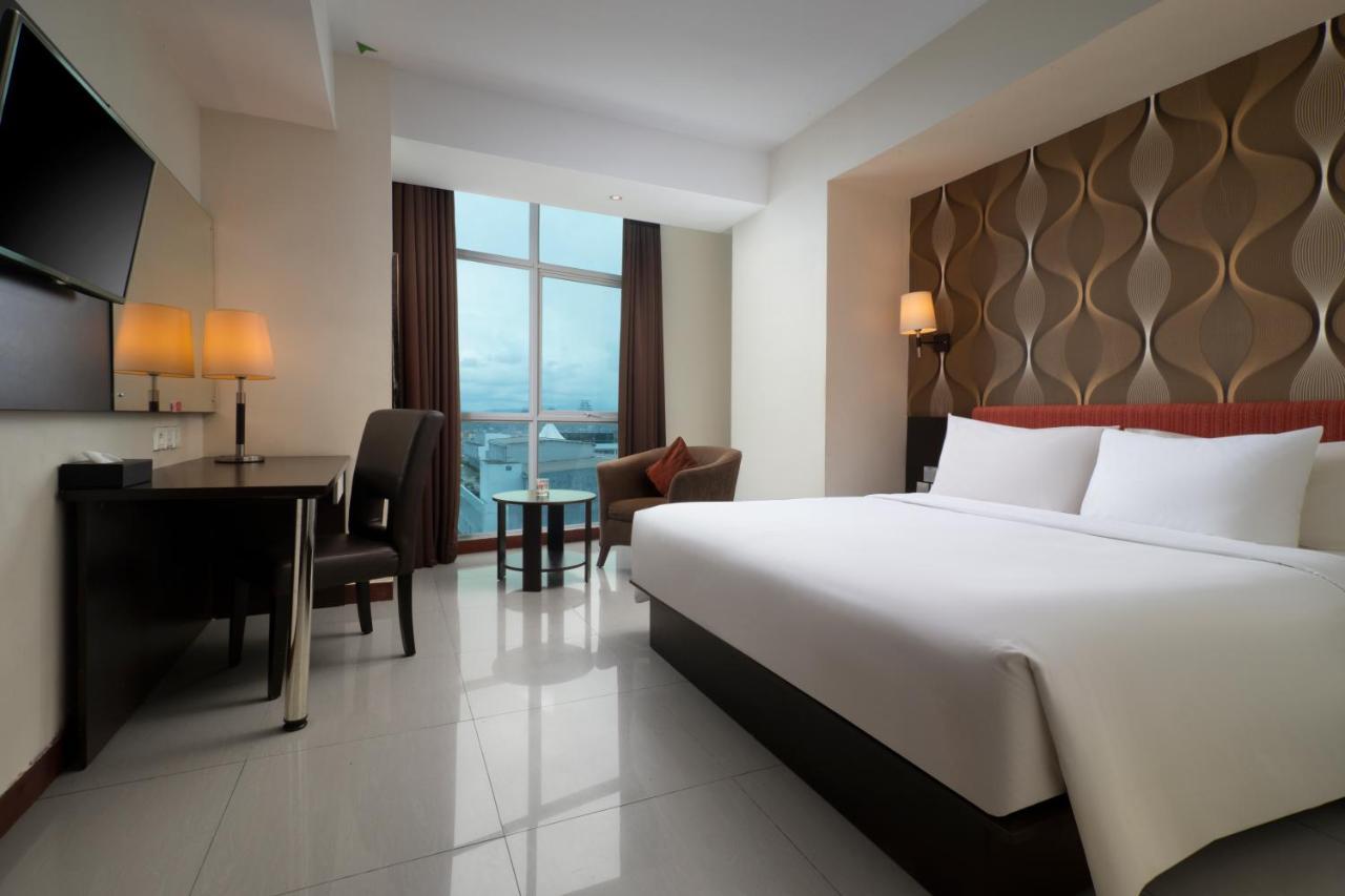Best Western The Lagoon Hotel Манадо Екстер'єр фото