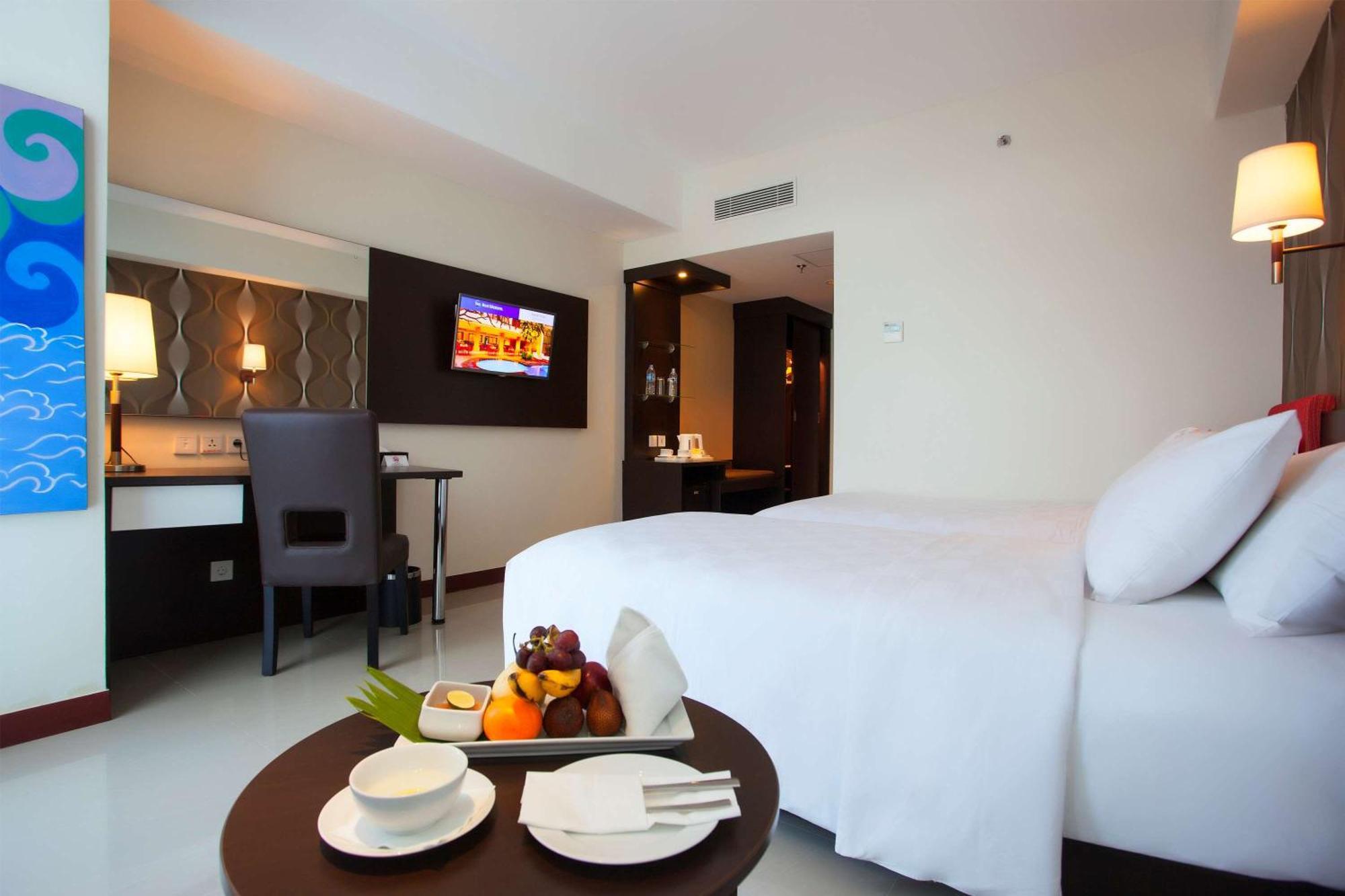 Best Western The Lagoon Hotel Манадо Екстер'єр фото