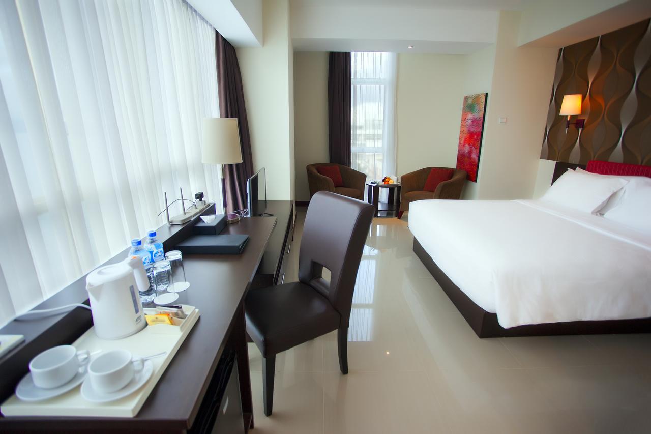 Best Western The Lagoon Hotel Манадо Екстер'єр фото